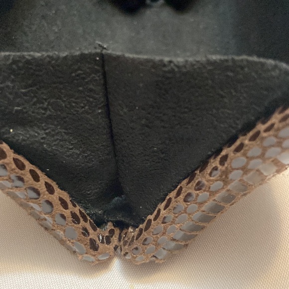 Vintage Leather Mini Hand Clutch Snap Closure Bag - Super Cute & Stylish! - Picture 6 of 14